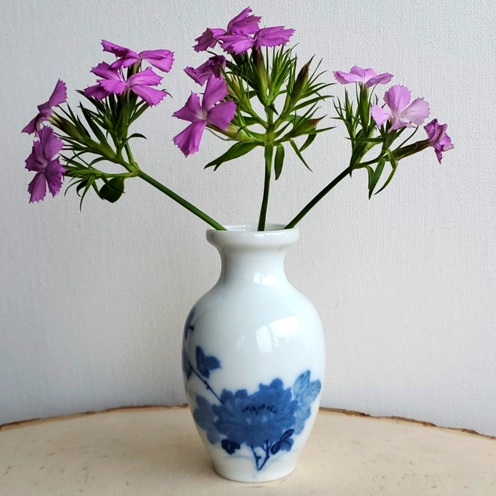 Vintage White and Blue Floral Porcelain Small Chinese Vase